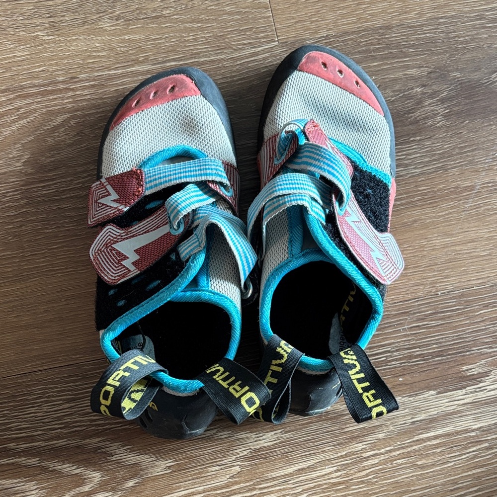 La Sportiva Women's Oxygym climbing shoes - Red, Blue, Black